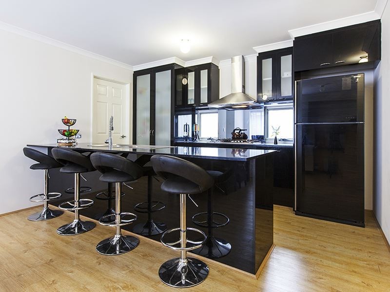 18 Addis Way, Wandi WA 6167