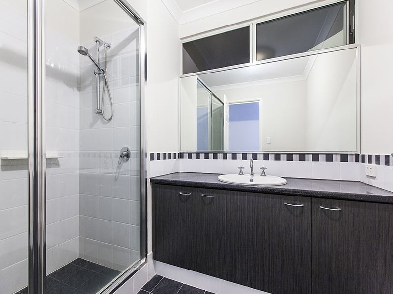 18 Addis Way, Wandi WA 6167