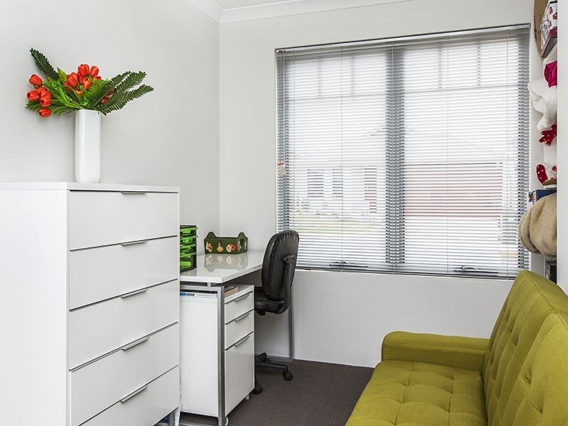 18 Addis Way, Wandi WA 6167