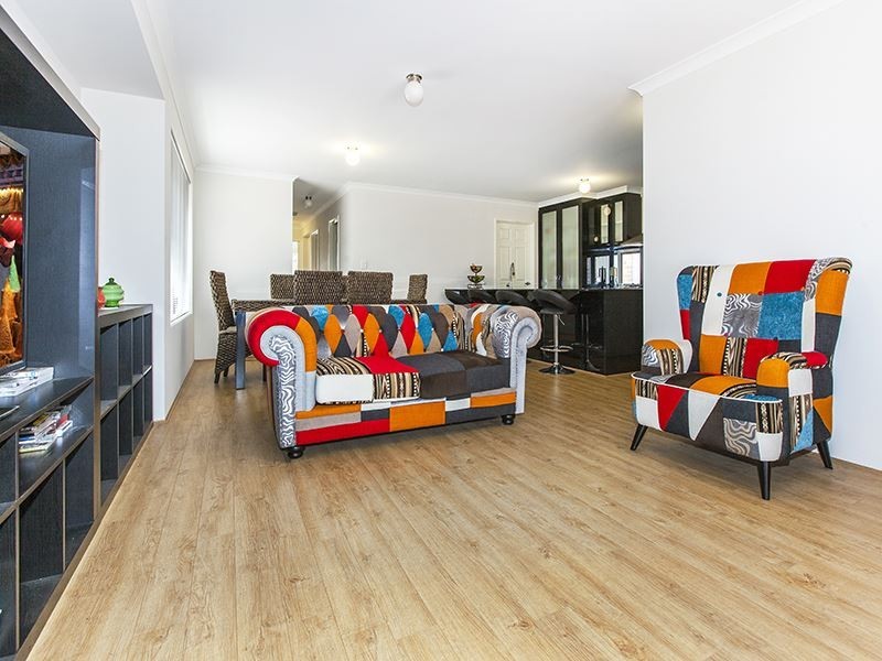 18 Addis Way, Wandi WA 6167