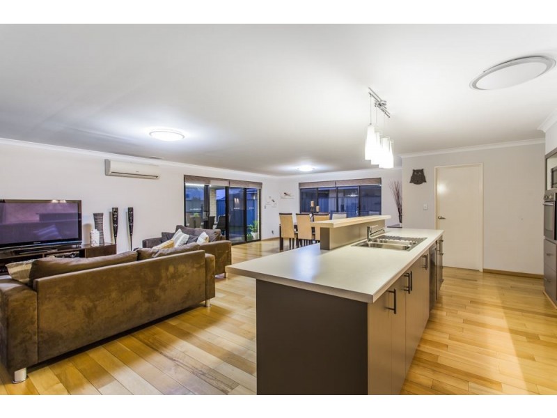 214 Lyon Road, Aubin Grove WA 6164