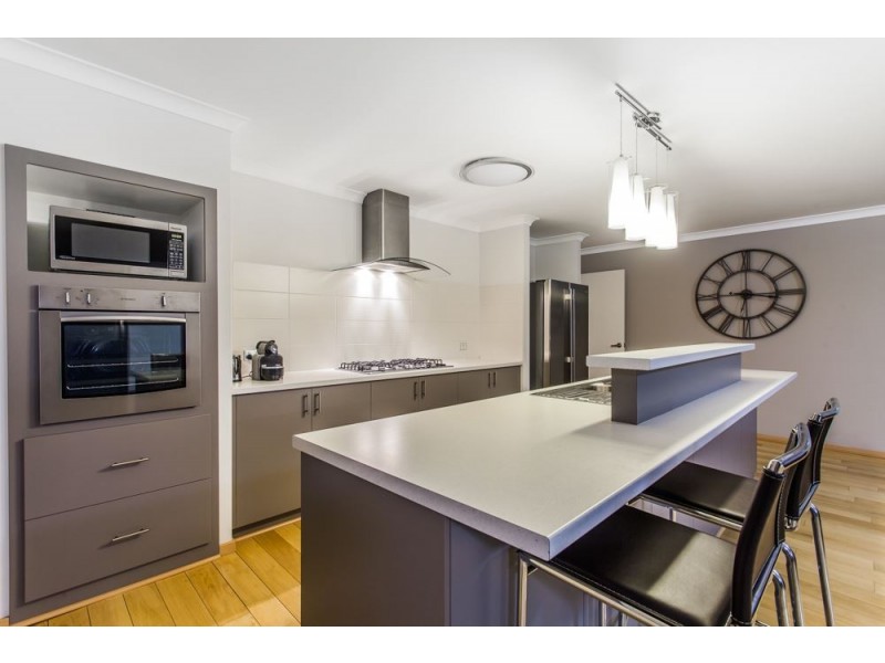 214 Lyon Road, Aubin Grove WA 6164