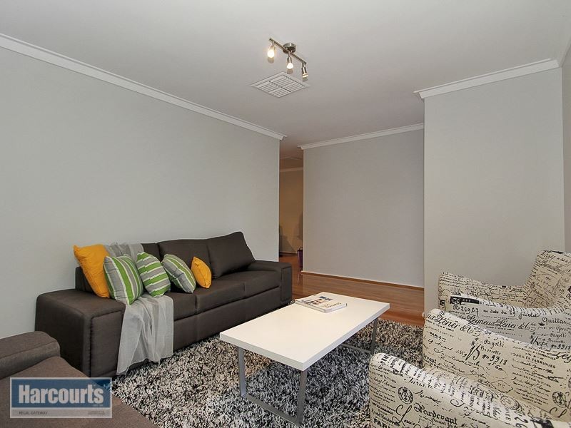 86 Glenbawn Drive, South Lake WA 6164