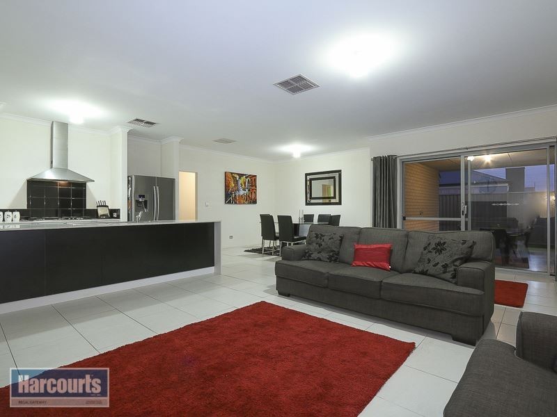 30 Drysdale Gardens, Wandi WA 6167