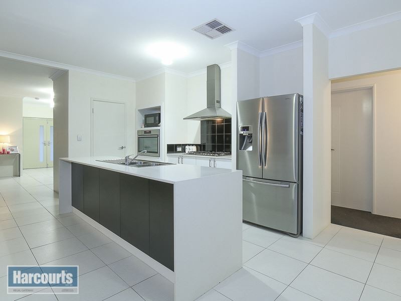 30 Drysdale Gardens, Wandi WA 6167