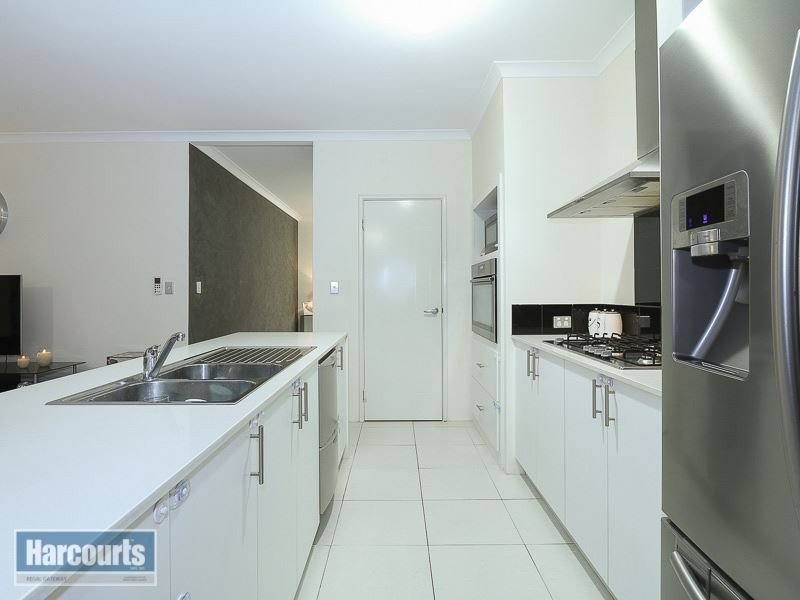 30 Drysdale Gardens, Wandi WA 6167