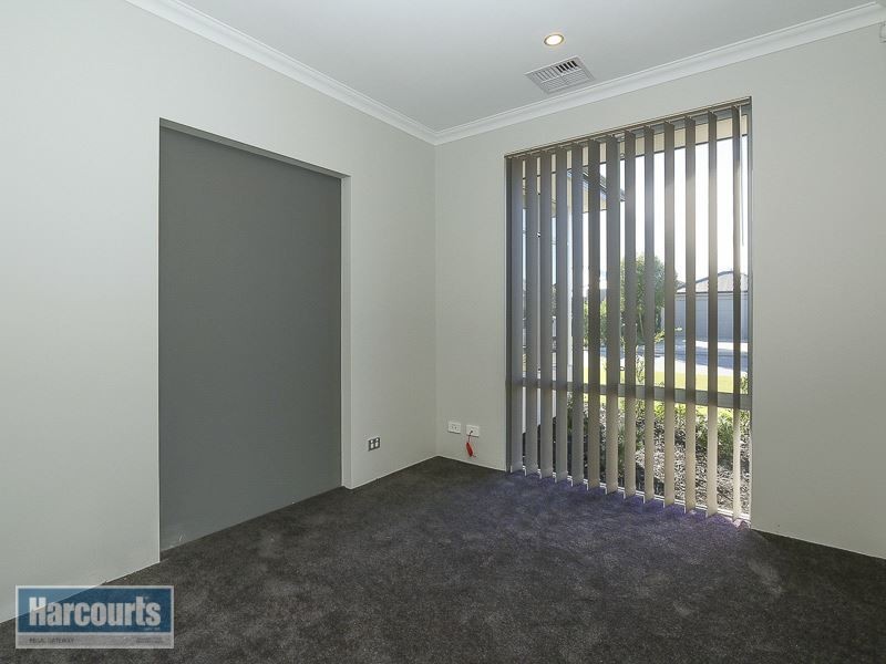 7 Bremer Way, Success WA 6164