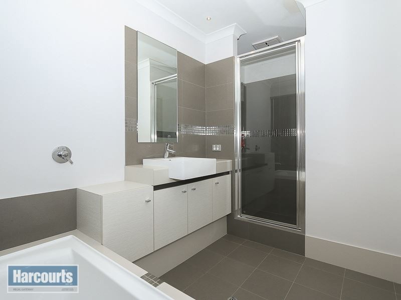 7 Bremer Way, Success WA 6164