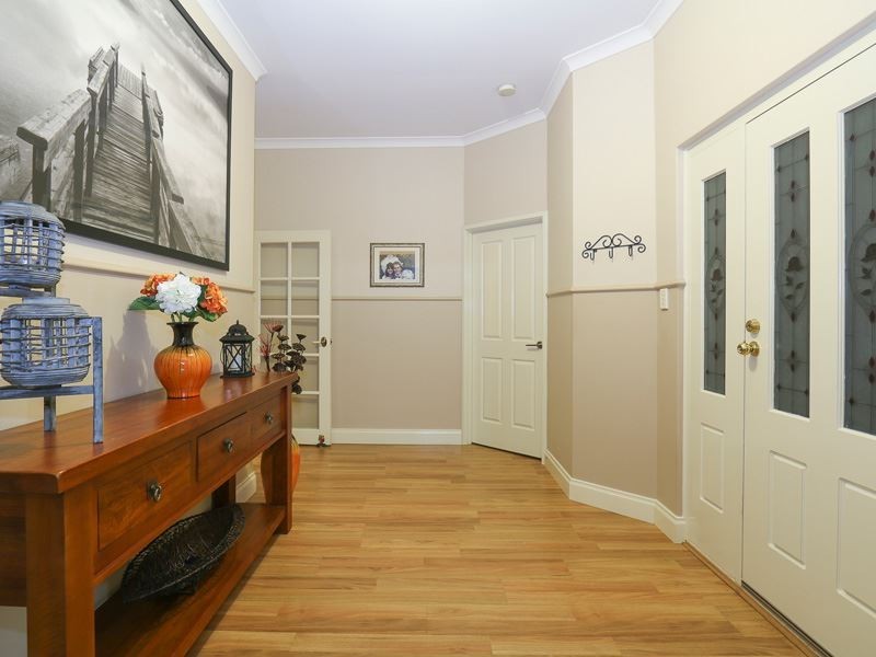 5 St Claire Gardens, Atwell WA 6164