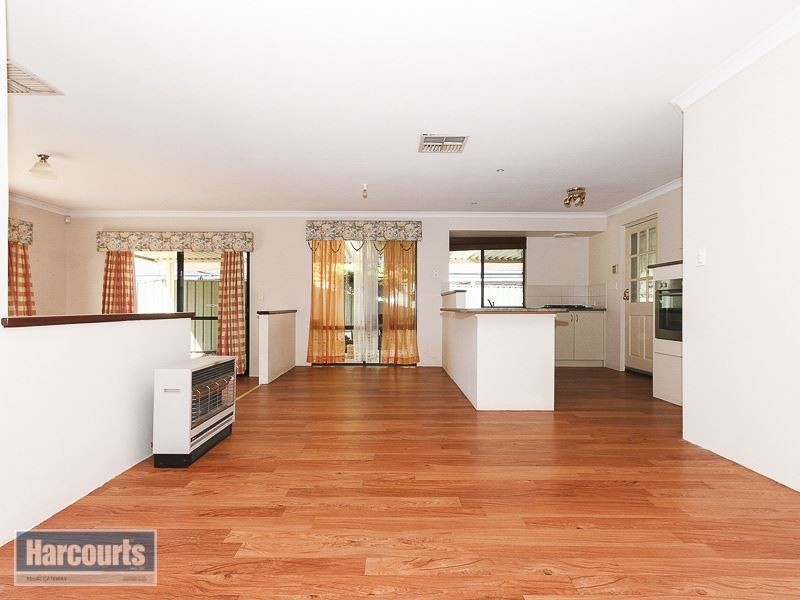 14 Barcroft Court, Atwell WA 6164