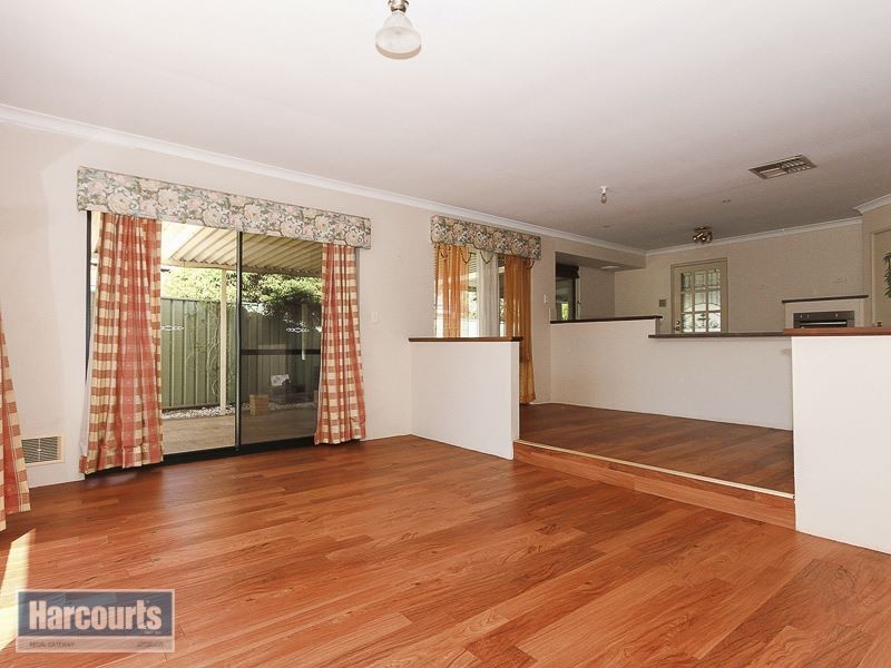 14 Barcroft Court, Atwell WA 6164