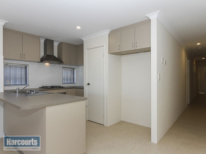 4 Venus Lane, Wandi WA 6167