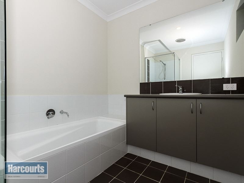 4 Venus Lane, Wandi WA 6167