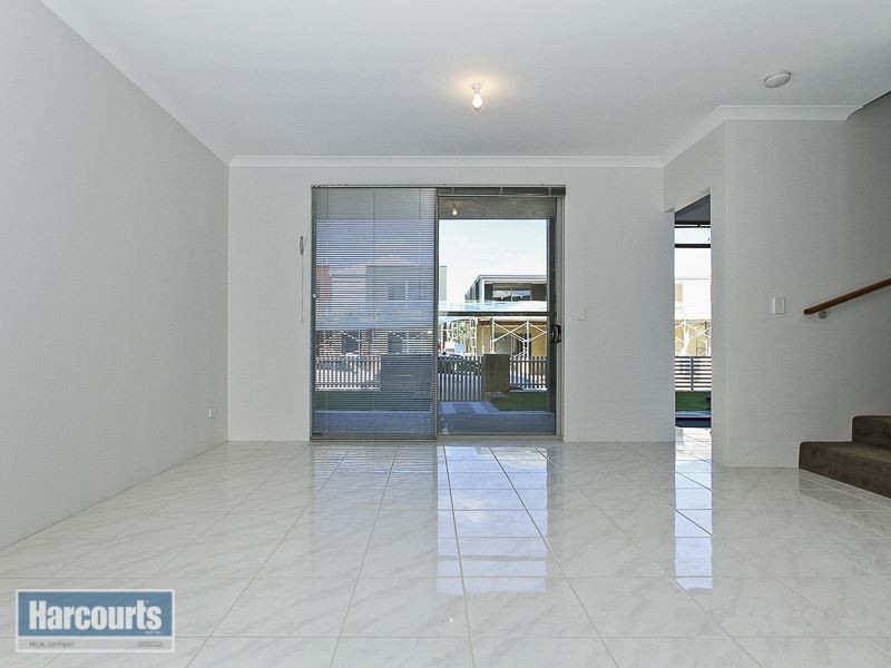 12 Affable Way, Atwell WA 6164