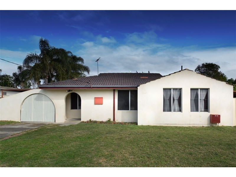 9 Elanora road, Armadale WA 6112