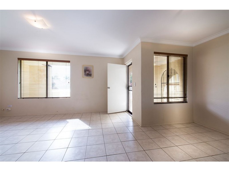 9 Elanora road, Armadale WA 6112