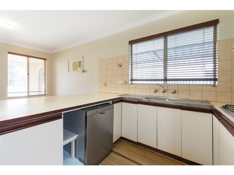 9 Elanora road, Armadale WA 6112