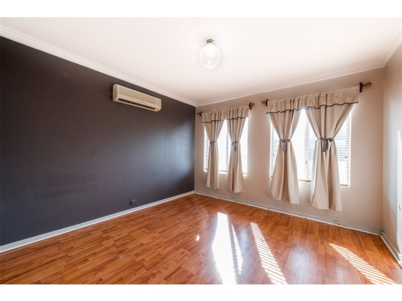 9 Elanora road, Armadale WA 6112