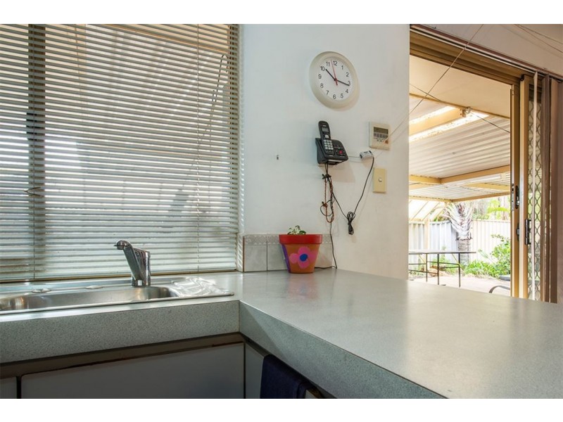 157 Seville Drive, Seville Grove WA 6112