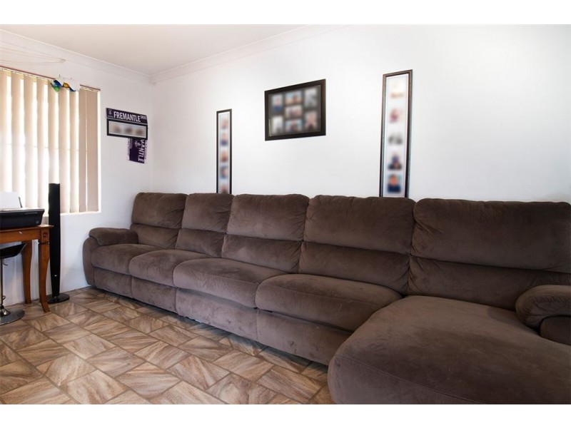 157 Seville Drive, Seville Grove WA 6112