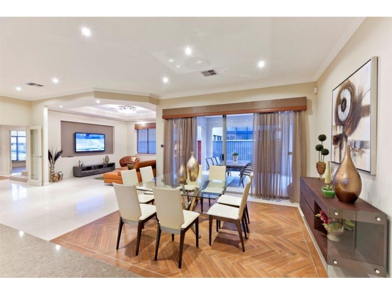 12 Bruny Meander, Wandi WA 6167