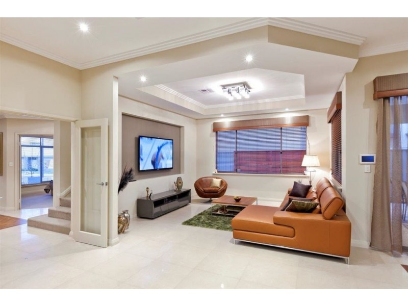 12 Bruny Meander, Wandi WA 6167