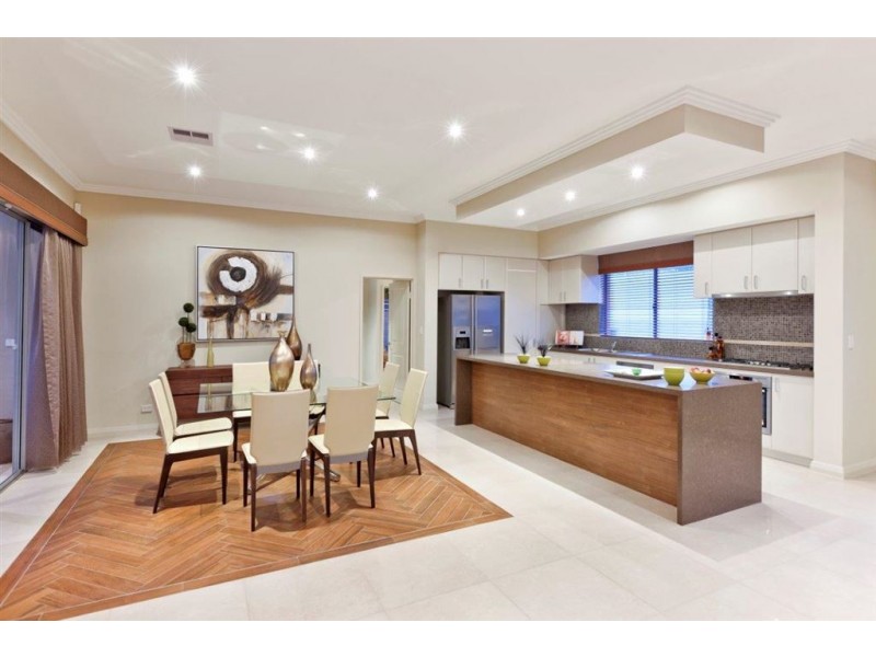 12 Bruny Meander, Wandi WA 6167