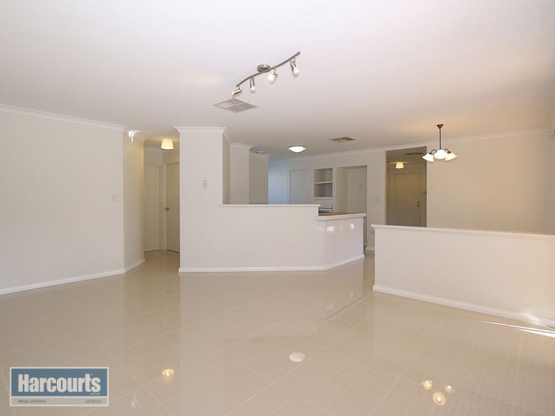 12 Narcissus View, Beeliar WA 6164