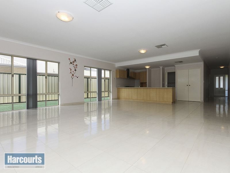 40 Botany Parade, Hammond Park WA 6164