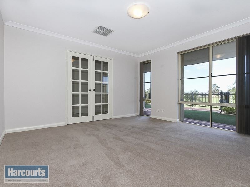 40 Botany Parade, Hammond Park WA 6164
