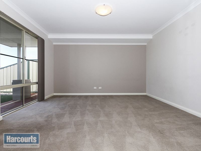 40 Botany Parade, Hammond Park WA 6164