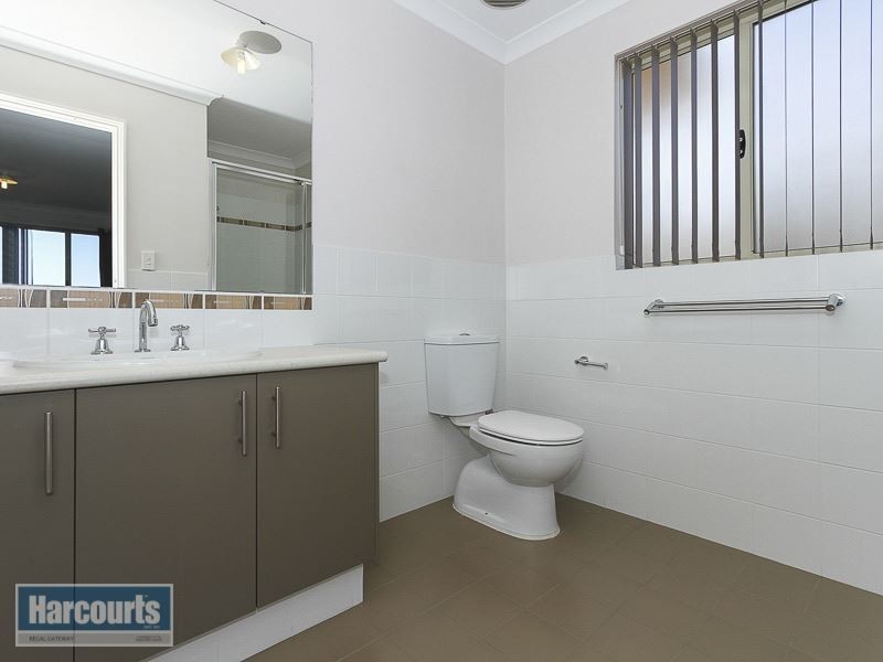 40 Botany Parade, Hammond Park WA 6164