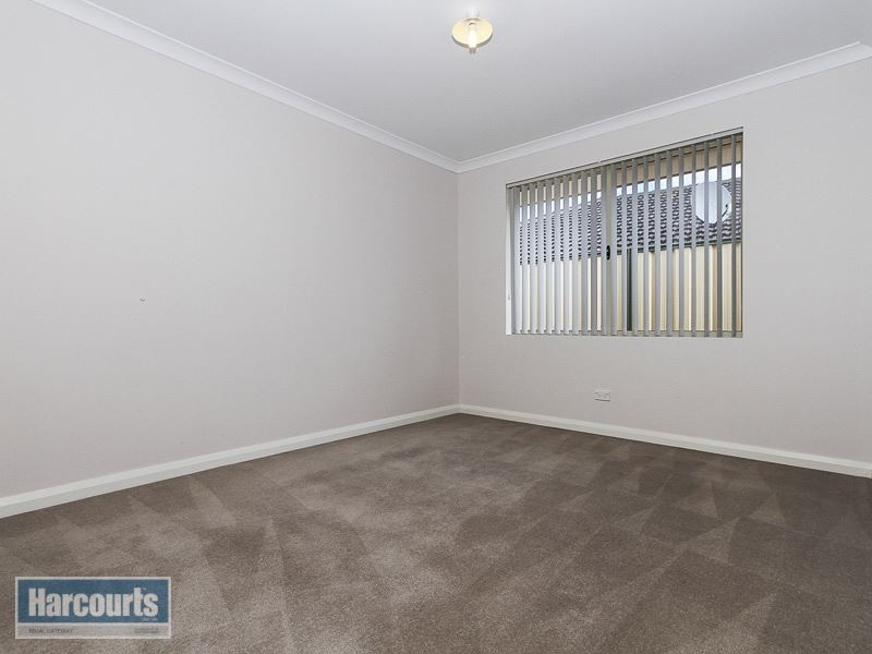 40 Botany Parade, Hammond Park WA 6164