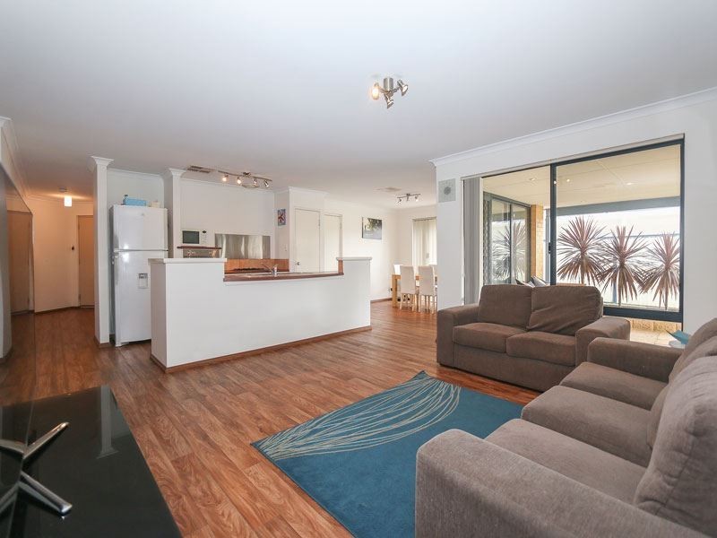 376 Wentworth Parade, Success WA 6164