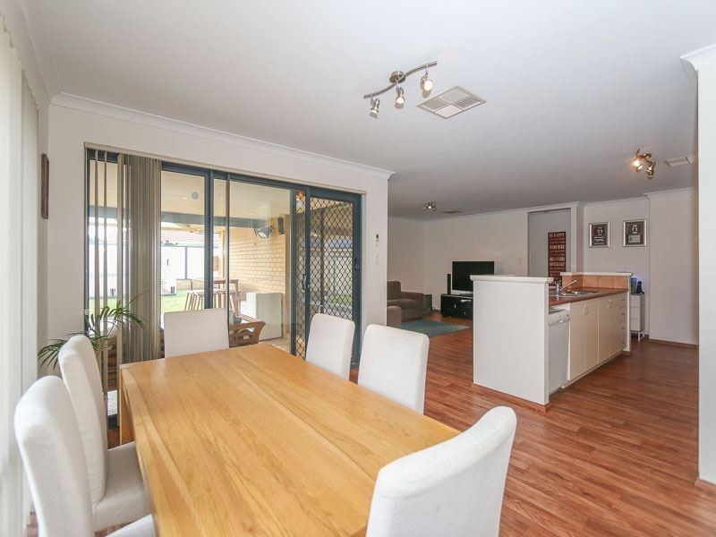 376 Wentworth Parade, Success WA 6164