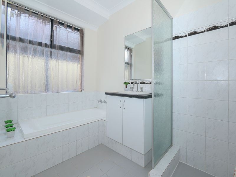 376 Wentworth Parade, Success WA 6164