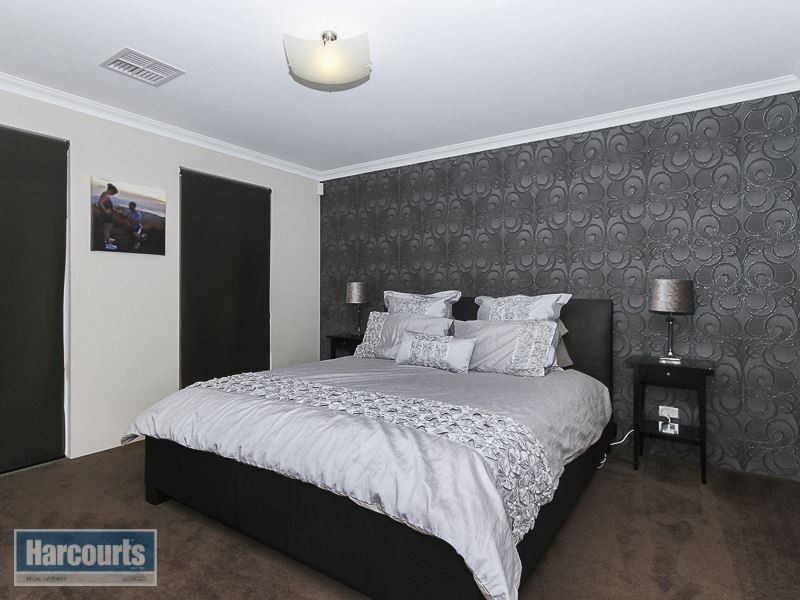 7 Lomond Crescent, Wandi WA 6167