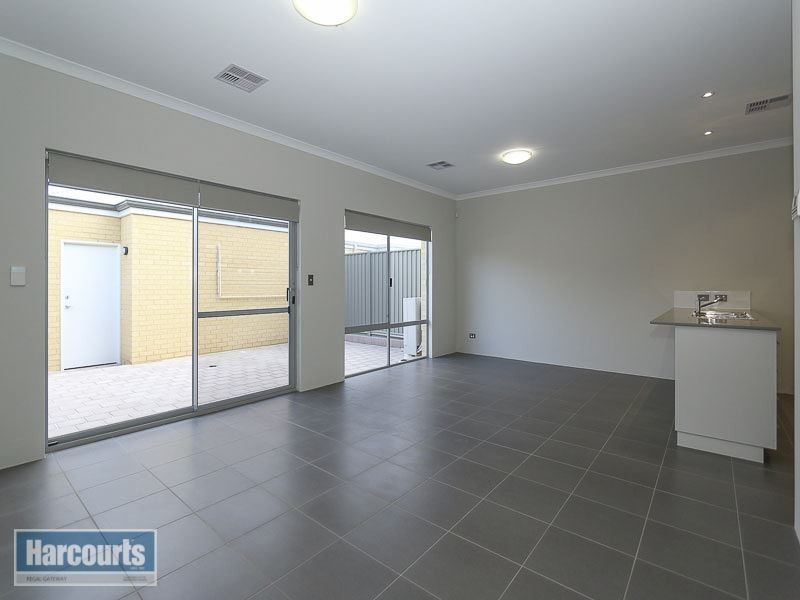 7 Geikie Glade, Wandi WA 6167