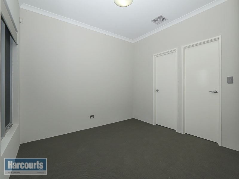 7 Geikie Glade, Wandi WA 6167