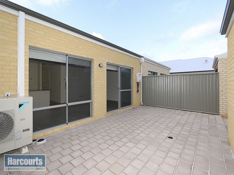 7 Geikie Glade, Wandi WA 6167