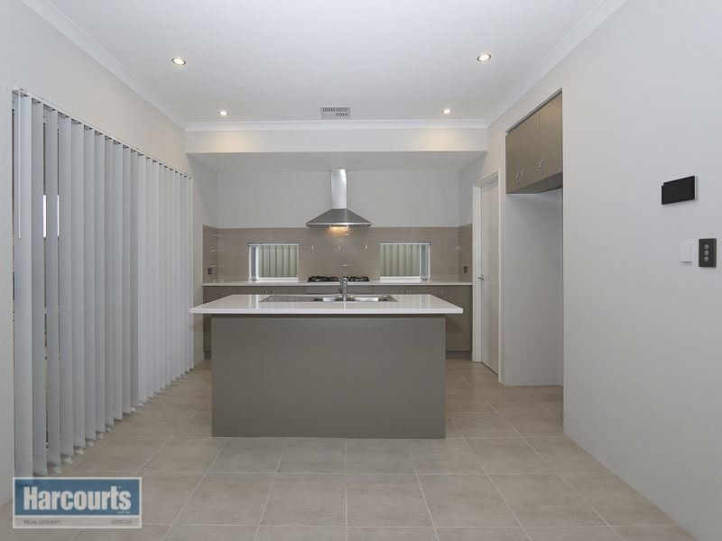 25 Apostles Corner, Wandi WA 6167