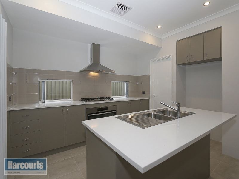 25 Apostles Corner, Wandi WA 6167