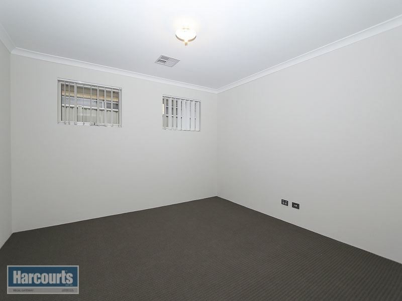 25 Apostles Corner, Wandi WA 6167