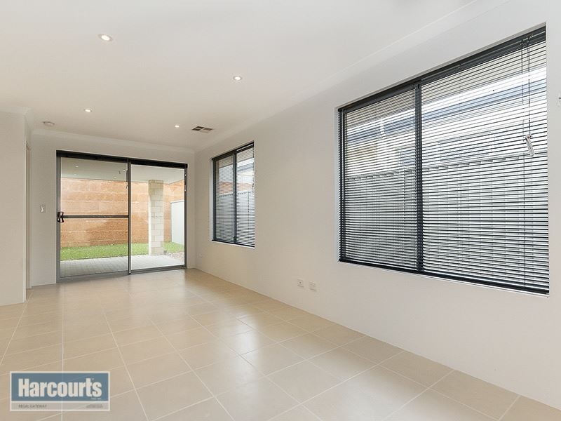 36 Goldfields Loop, Wandi WA 6167