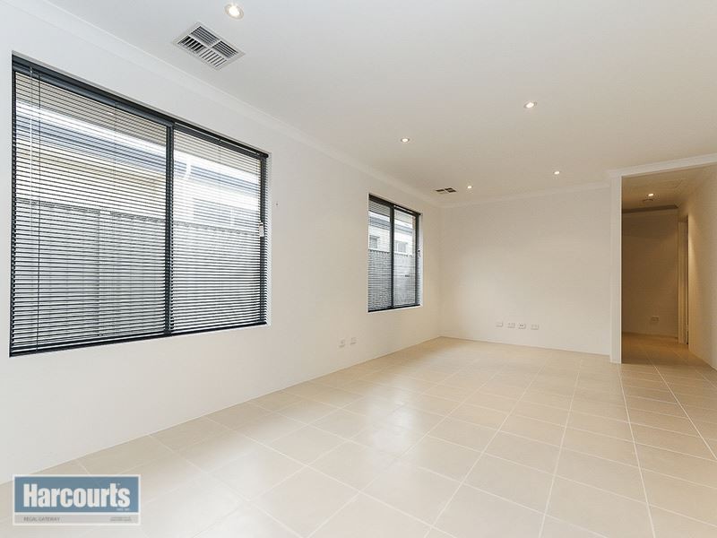 36 Goldfields Loop, Wandi WA 6167