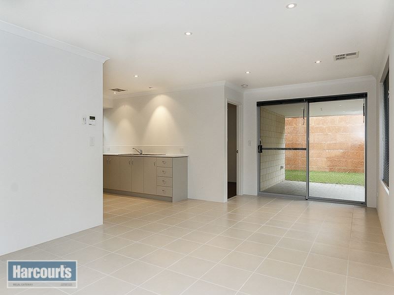 36 Goldfields Loop, Wandi WA 6167