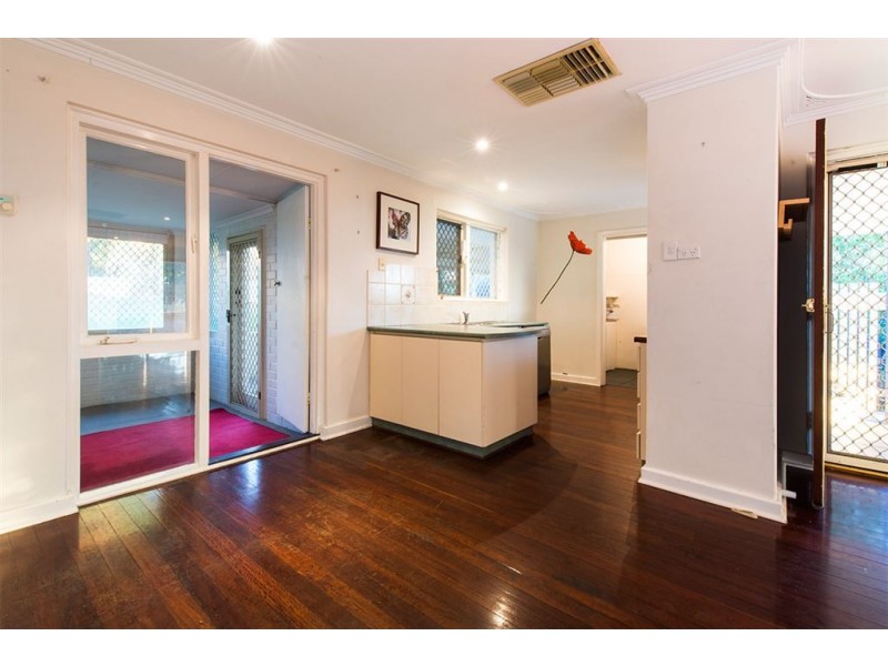 6 Bolingbroke Street, Spearwood WA 6163