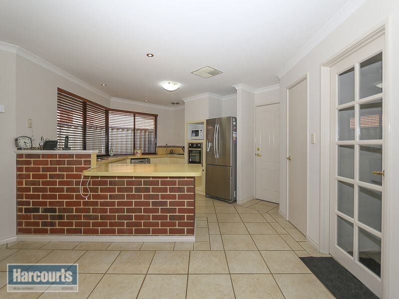 95 East Chuchill Avenue, Beeliar WA 6164