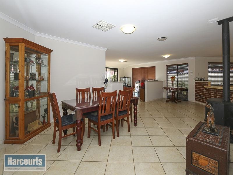 95 East Chuchill Avenue, Beeliar WA 6164