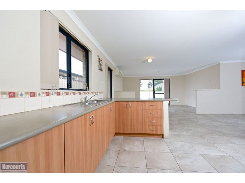 13 Burkett Terrace, Bertram WA 6167